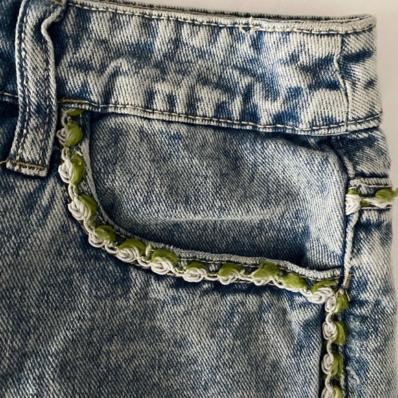 Stylish Blue and Cream Shorts by Free People size 27 - Picture 3 of 6